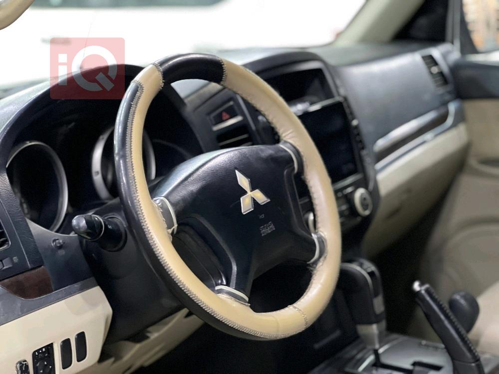 ميتسوبيشي باجيرو